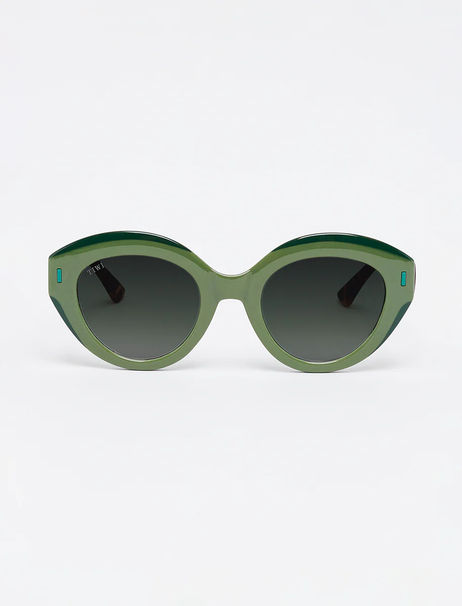 ANNE_620_0061_918eb7cc-d52f-4fb0-9877-4bbf2207170f_914x1200