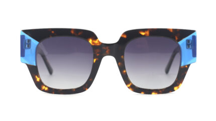 gafa de sol de mujer cuadrada de color havana y azul