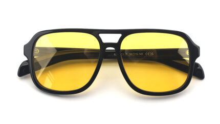 gafa de sol con lentes amarillas de color negro estilo aviator